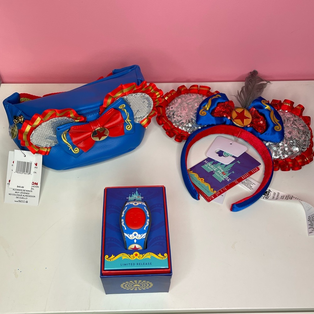 Minnie Mouse Main Attraction DUMBO COLLECTION